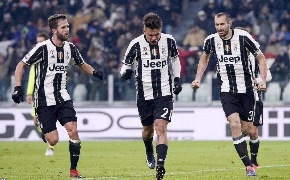 媒体：巴黎球员维蒂尼亚当选葡萄牙本年度最佳球员（媒体：巴黎中场维蒂尼亚荣膺葡萄牙年度最佳球员）