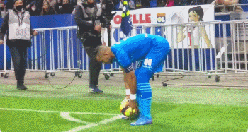 日本足协主席：计划申办2046年世界杯，明年目标是世界杯八强（日本足协主席称计划申办2046年世界杯，明年力争闯入八强）