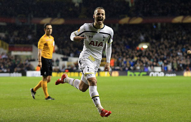 队报：大巴黎女足3场比赛因球员违规被判负，联赛被扣掉9分（队报：巴黎圣日耳曼女足因球员违规被判3场失利，联赛积分被扣9分）