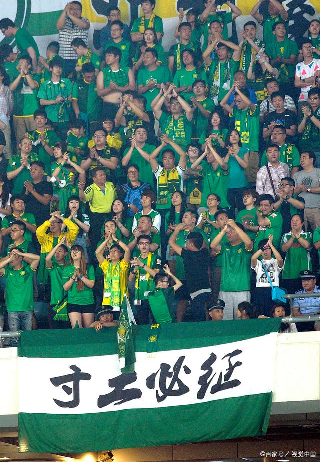 巴萨赛前发小白当年绝杀照，切尔西赛后用埃斯特旺破门照回应（巴萨赛前晒小白绝杀旧照，切尔西赛后以埃斯特旺进球照回敬）