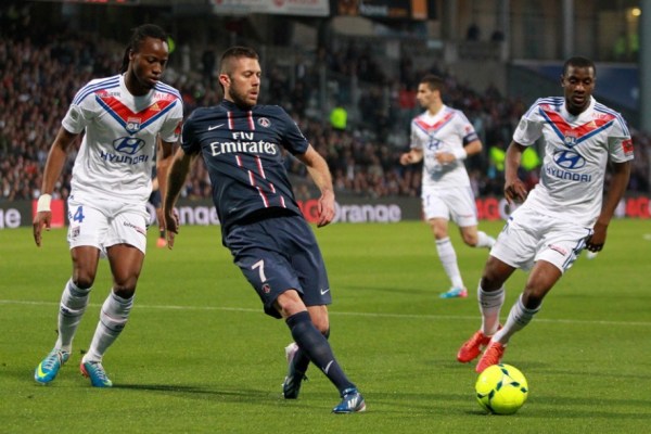 阿斯：罗德里戈将继续争取位置，若赛季末情况未变会与皇马谈（阿斯：罗德里戈将继续竞争主力，若季末无改观将与皇马沟通）