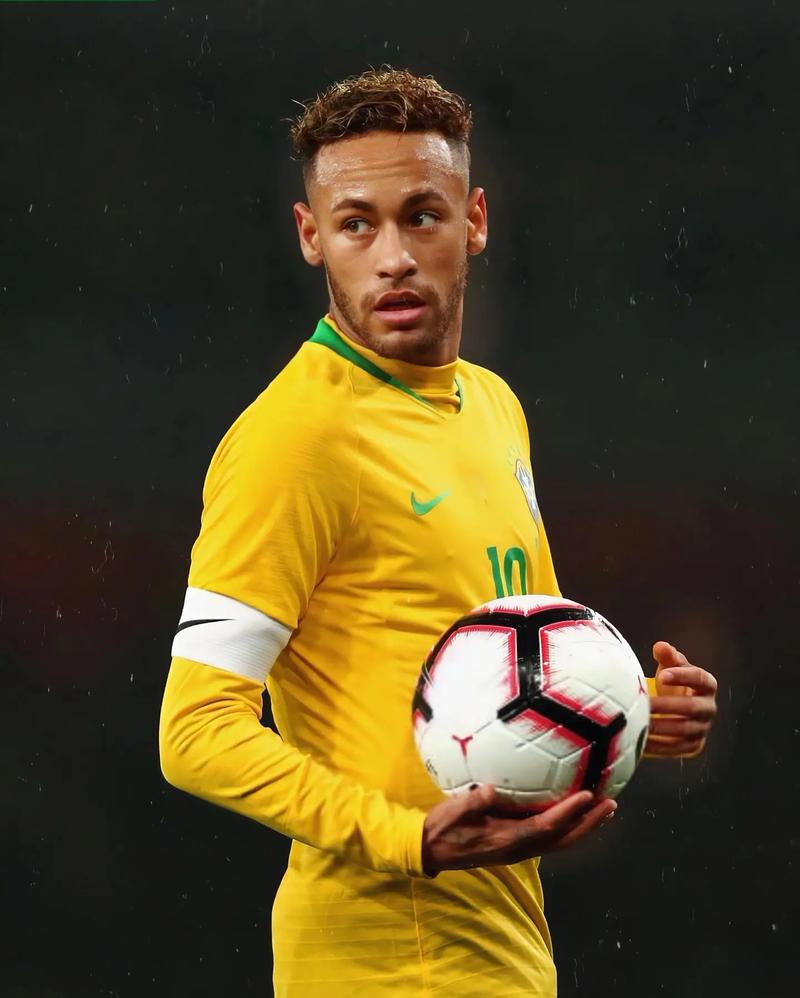 马卡：霍安和拉菲尼亚可能战毕包时回归，巴萨还可能回诺坎普（马卡报：霍安与拉菲尼亚有望战毕包时复出，巴萨或重返诺坎普）