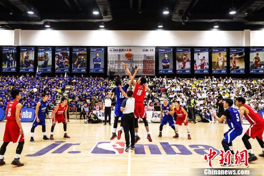 世体：弗里克希望球员全场都保持强度和专注，这样才有望成功（世体：弗里克要求球员贯穿全场保持强度与专注，称这是通往成功的关键）