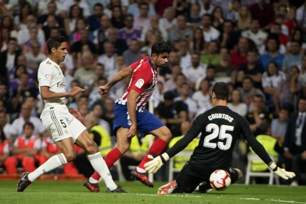 自然年为五大联赛球队+法国队进球60+，姆巴佩是近67年来首人（姆巴佩自然年为五大联赛俱乐部与法国队攻入60球以上，创近67年首例）