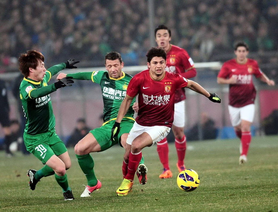 罗马诺都称很少见！萨拉赫炮轰利物浦，很难继续在安菲尔德效力了（罗马诺称罕见一幕：萨拉赫怒批利物浦，或难再留安菲尔德）