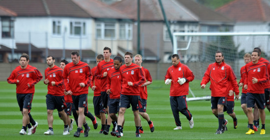 赫内斯支持废除50+1，拜仁球迷拉横幅反对：这是不可想象的（赫内斯力挺取消50+1，拜仁球迷举横幅抗议：难以想象）