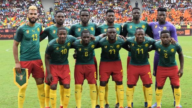 重归于好？取得胜利后阿隆索和维尼修斯击掌拥抱致意（胜利过后，阿隆索与维尼修斯击掌相拥，疑似破冰）