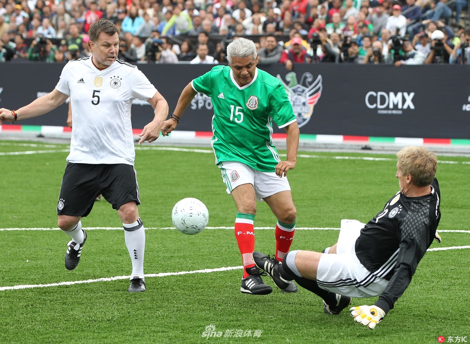 德天空：多特高层想和布兰特续约，但球员得接受降薪（德媒：多特高层欲与布兰特续约，前提是球员接受降薪）